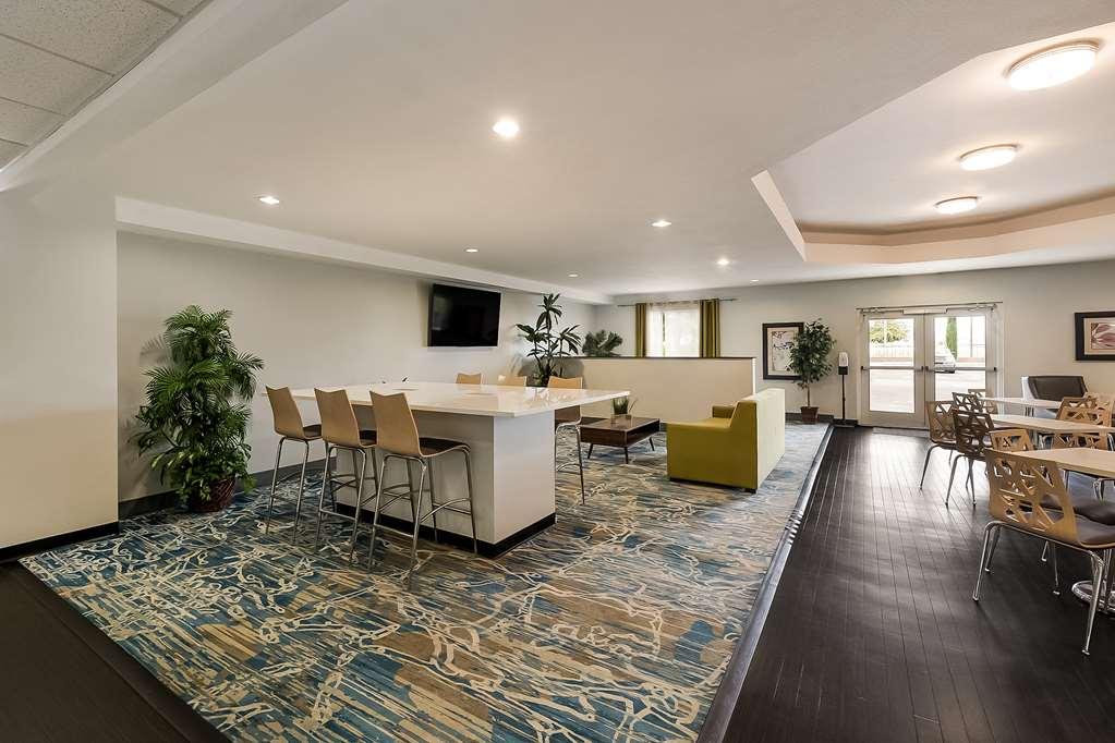 Best Western Douglas Inn & Suites Interior photo