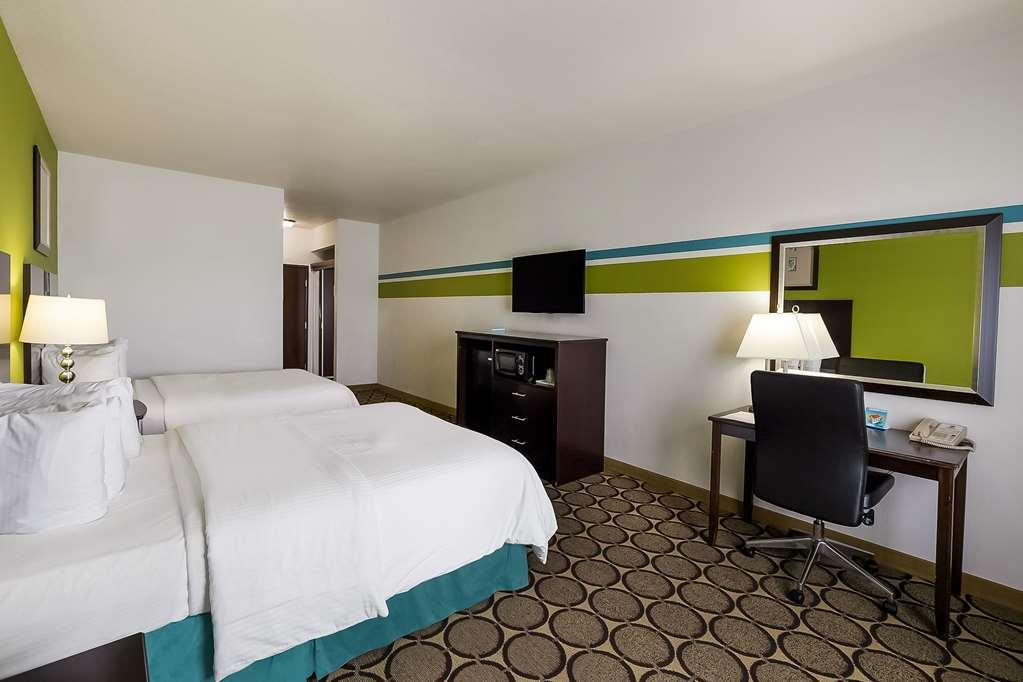 Best Western Douglas Inn & Suites Room photo