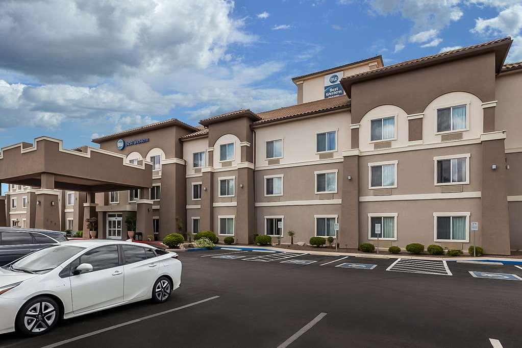 Best Western Douglas Inn & Suites Exterior photo